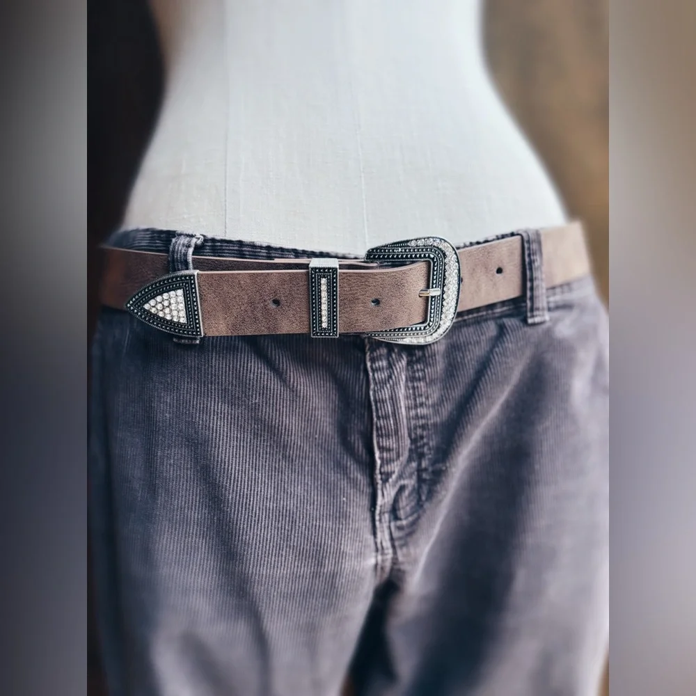 Western Rhinestone Vegan Leather Belt | Warm Brown & Silver | Size 34